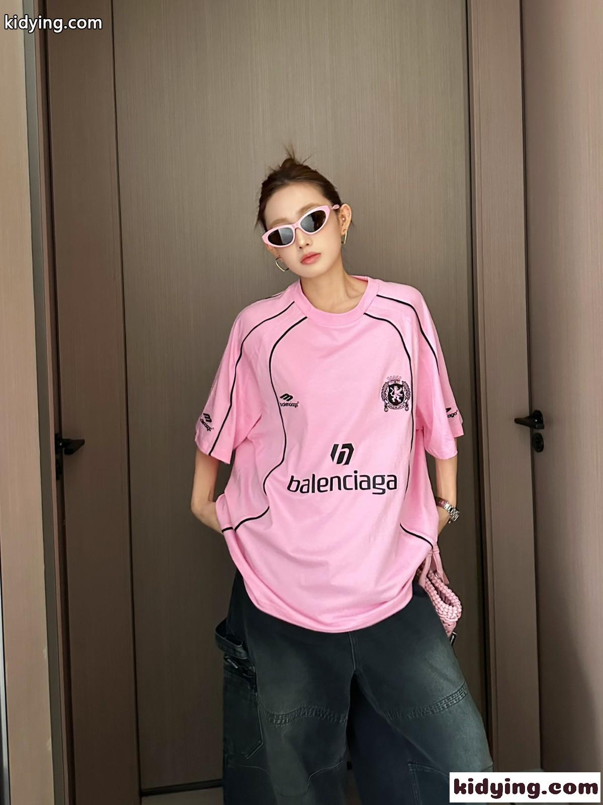 ユニセックス オーバーサイズ PARIS SOCCER 半袖Tシャツ  バレンシアガ Tシャツ 偽物 ピンク-4