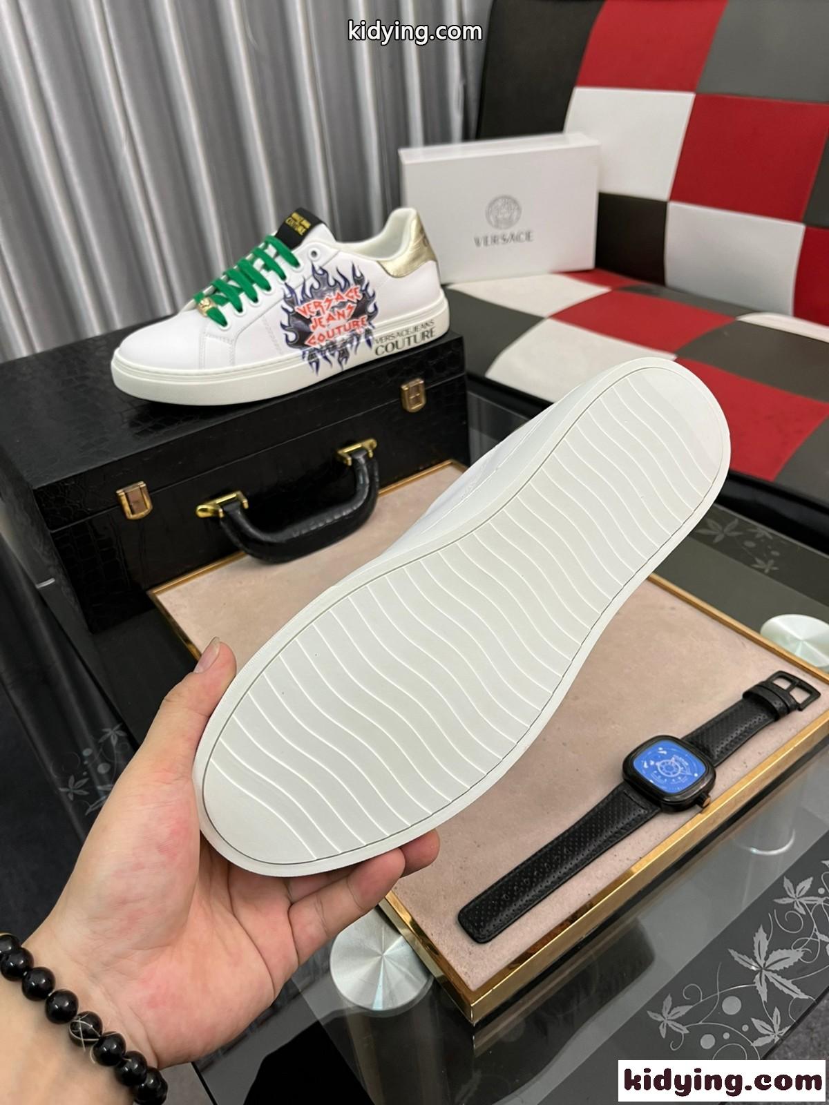 ベーシック おしゃれ ローカット ヴェルサーチェ スニーカー コピー レースアップ カジュアルジューズ-3