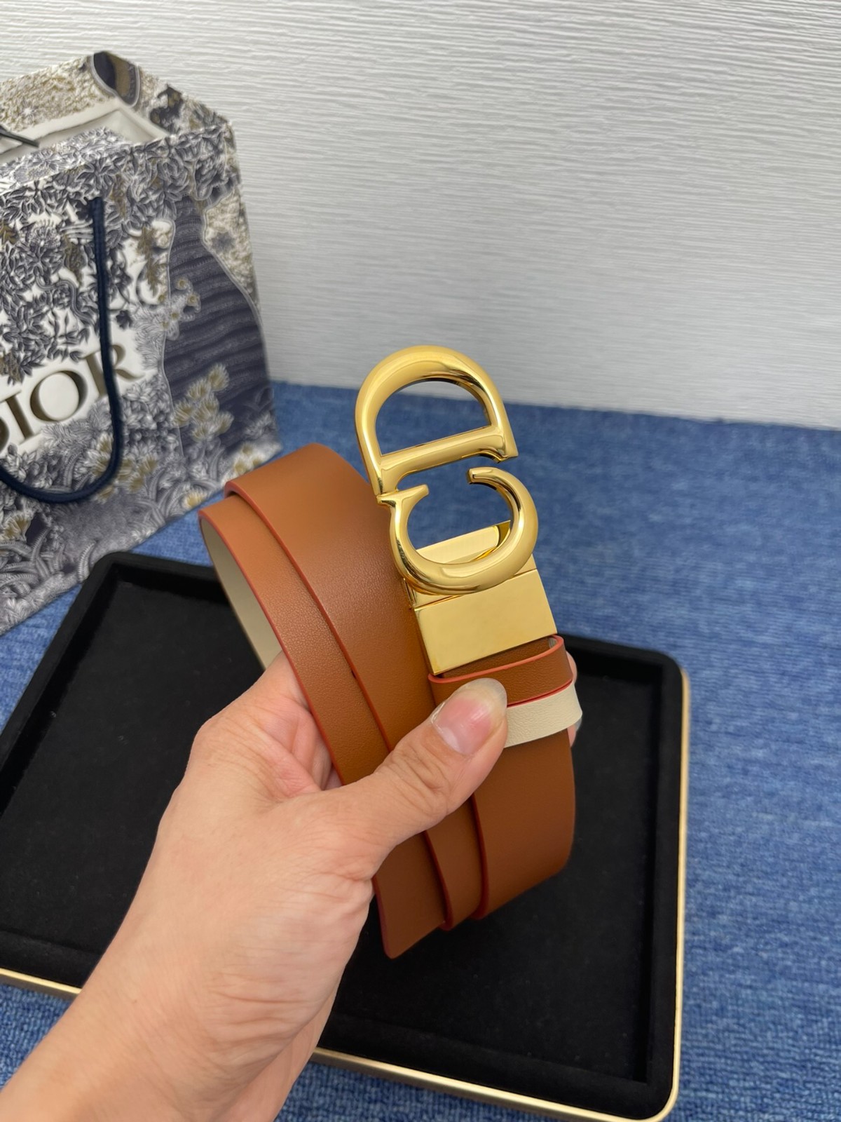 人気 定番 Saddle リバーシブルベルト クリスチャン・ディオール ベルト コピー-0
