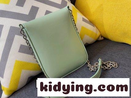 プラダバック お手入れ Prada-プラダの最新のレトロな携帯バッグは 牛革の手触りが絶賛されており 男女共通のもの コピー-1