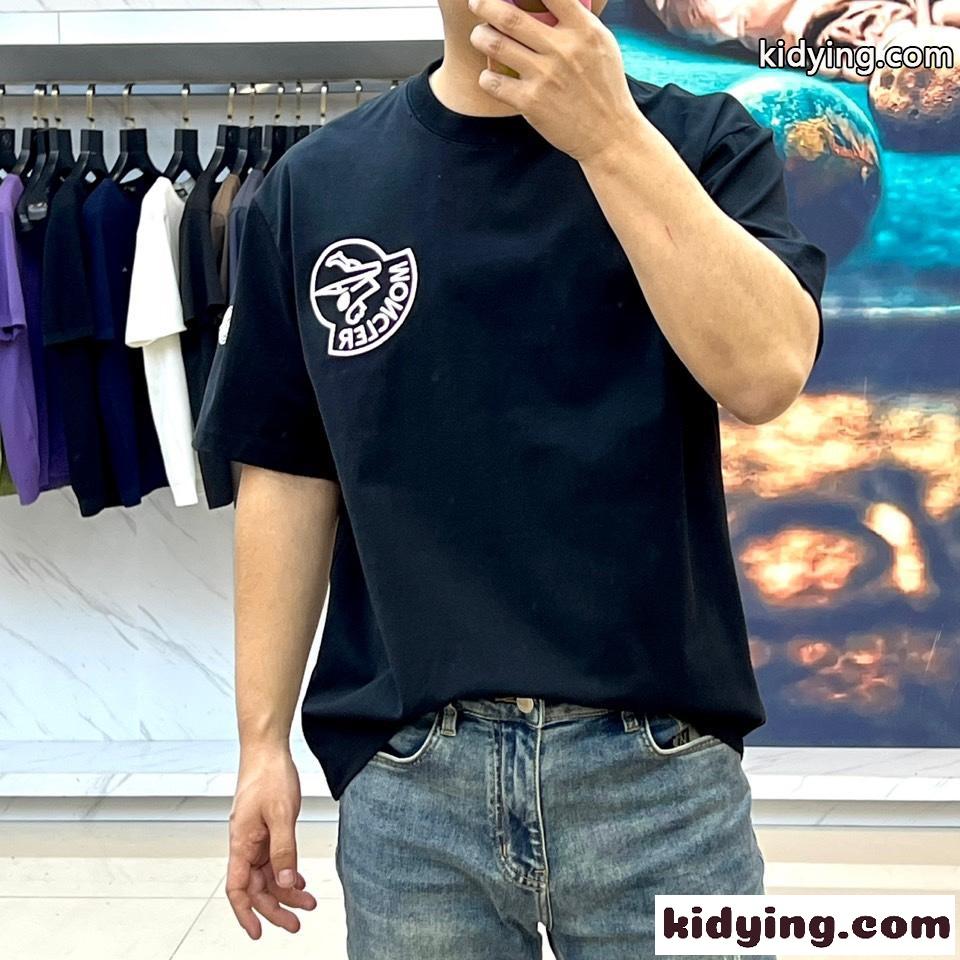 モンクレール Tシャツ コピー シンプル 合わせやすい ロゴ入り 半袖Tシャツ ブラック-1