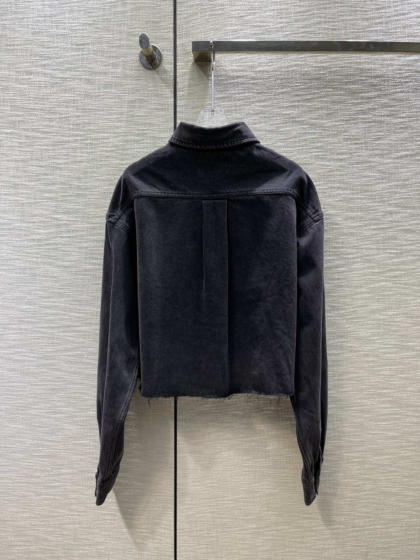 洗練された ブラックデニム ブルゾンジャケット ミュウミュウ ジャケット コピー-3