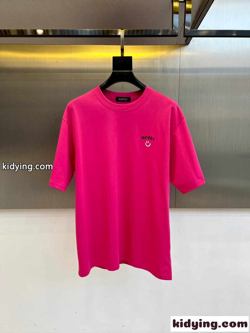注目される シンプル 刺繍入り 半袖Tシャツ グッチ Tシャツ 偽物 ローズピンク-0