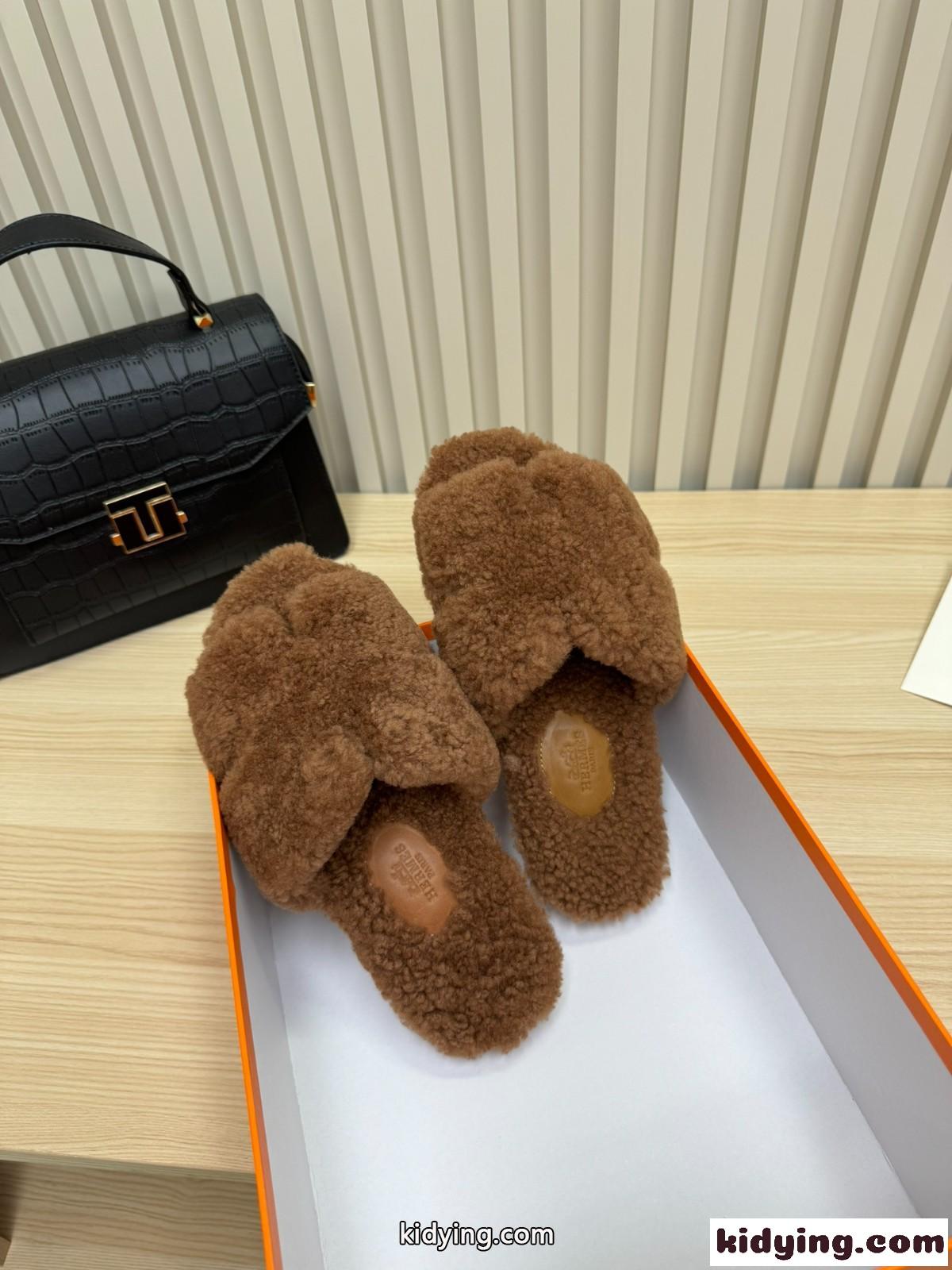 もこもこ 履き心地抜群 オラン サンダル エルメス スーパーコピー メンズシューズ ブラウン-2