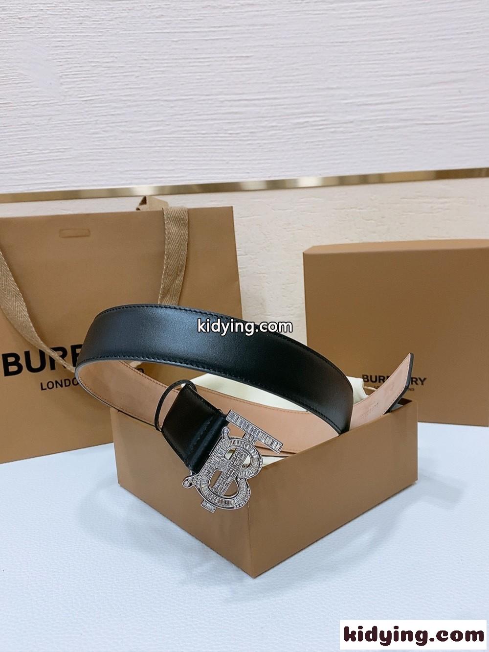 洗練された 上品 TBバックル 合わせやすい レザーベルト バーバリー ベルト コピー-1