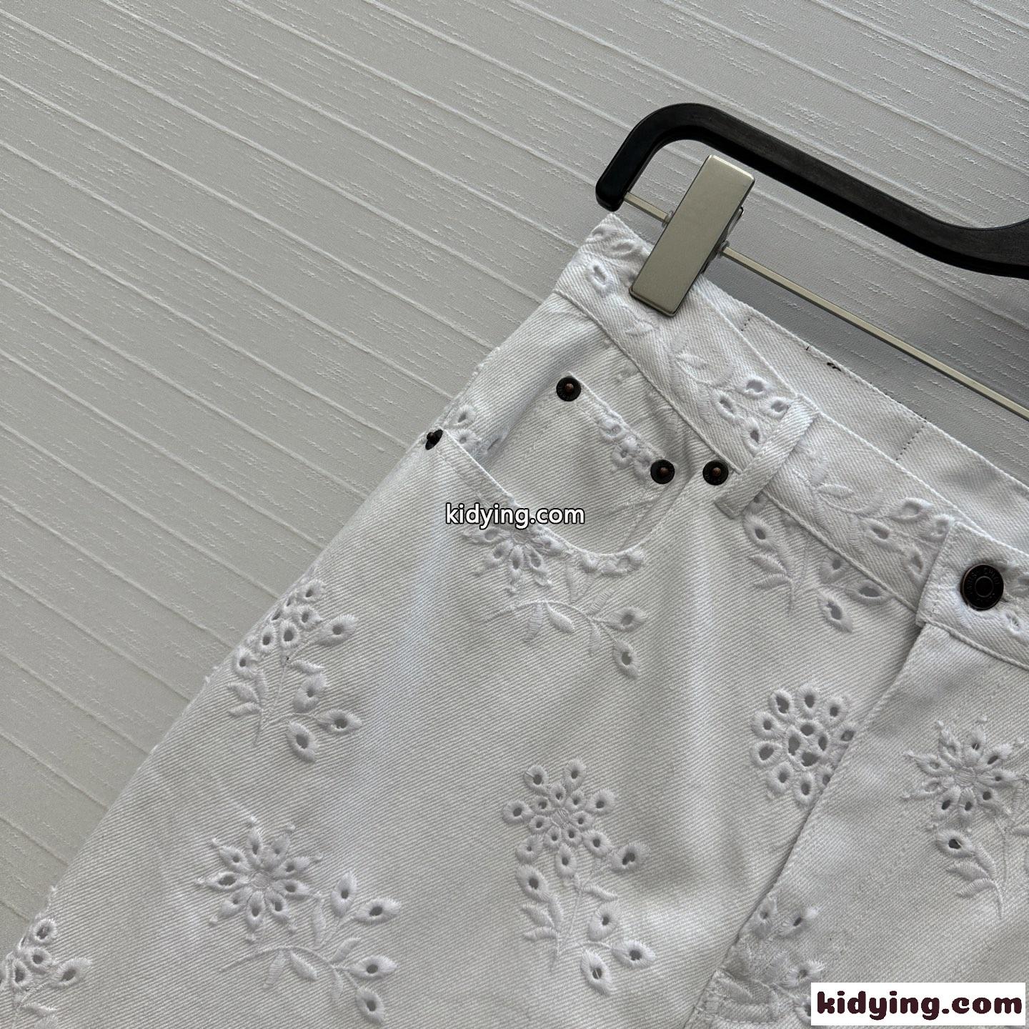 デニム製刺繍入りクロップドジーンズ クロエ ジーンズ コピー デニムパンツ-1