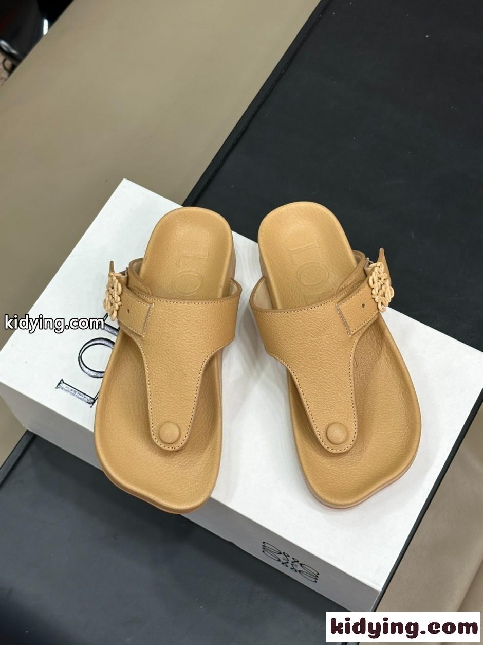 完売必至 アナグラム トングサンダル ロエベ サンダル コピー ベージュ-0