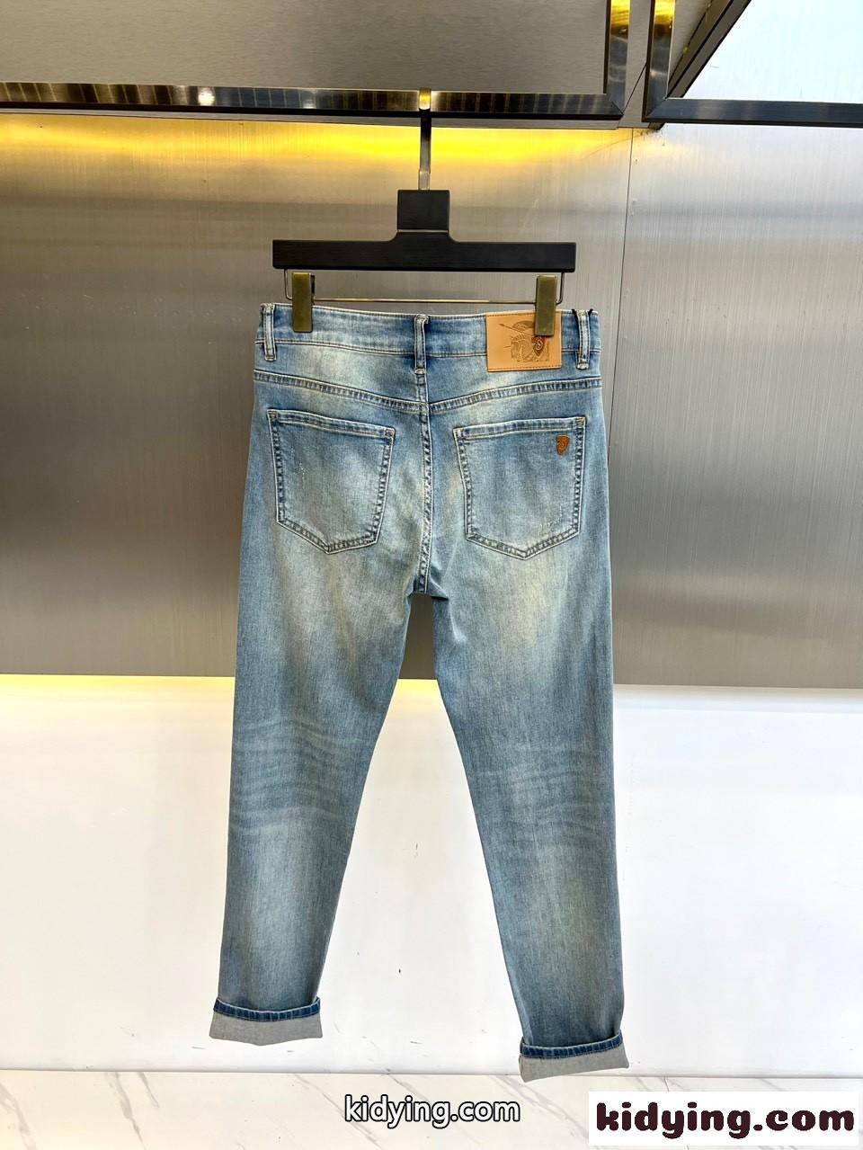 バーバリー ジーンズ 偽物 シンプル 合わせやすい メンズ デニムパンツ-1