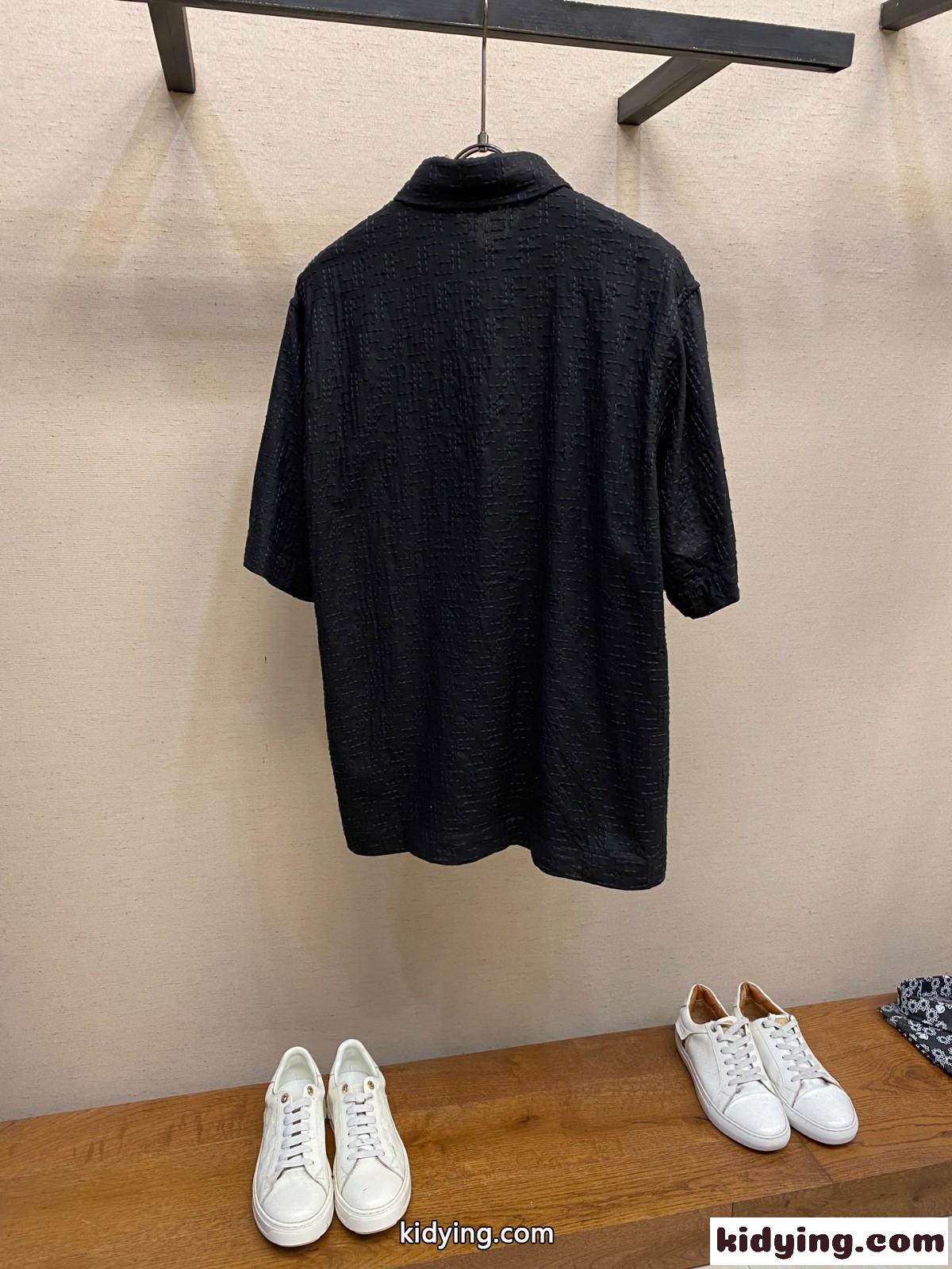 カジュアル 上品 FFジャカード フェンディ シャツ コピー 半袖トップス ブラック-1
