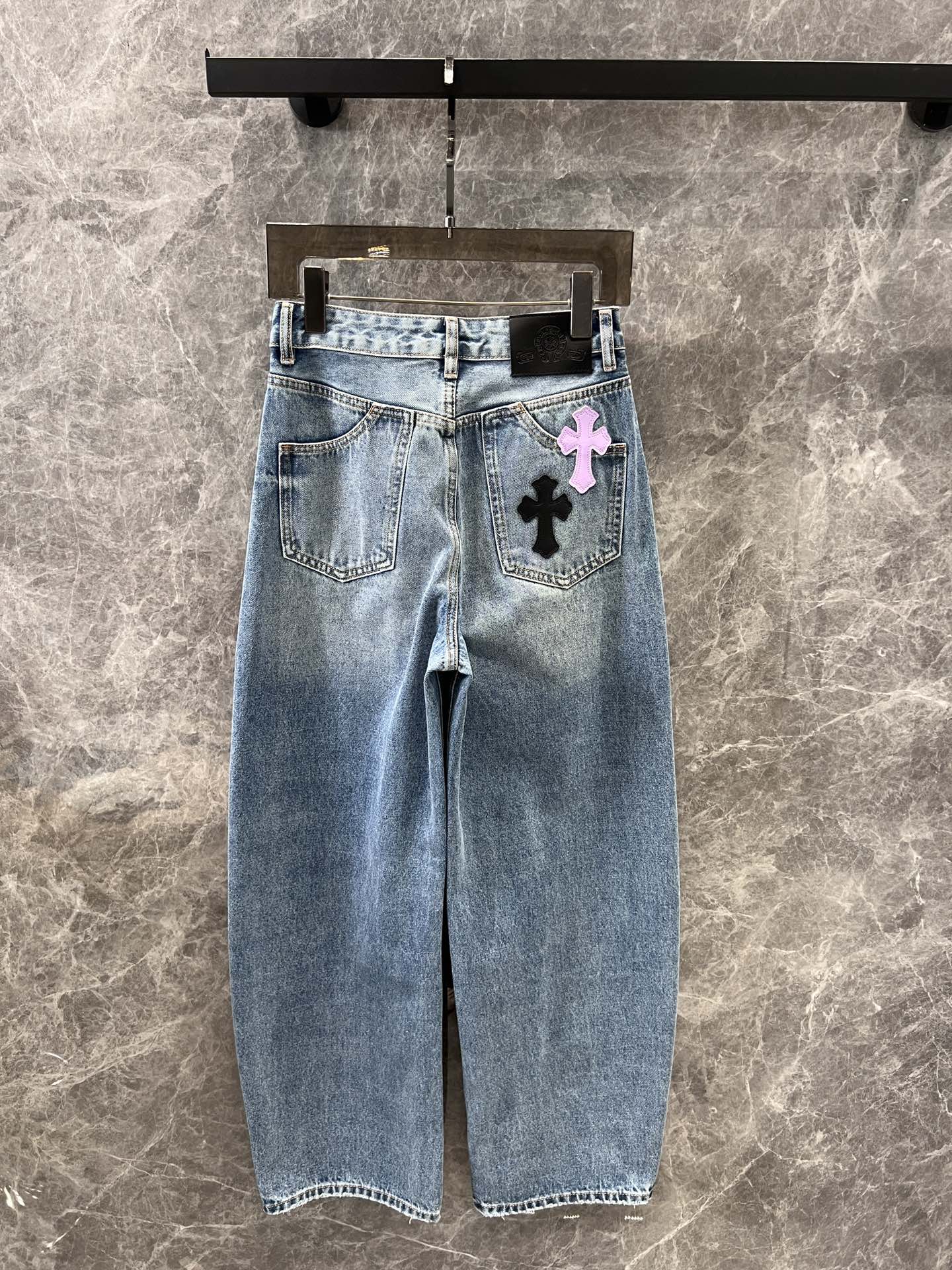 クロムハーツ ジーンズ コピー 合わせやすい お洒落 クロスパッチ デニムパンツ-1