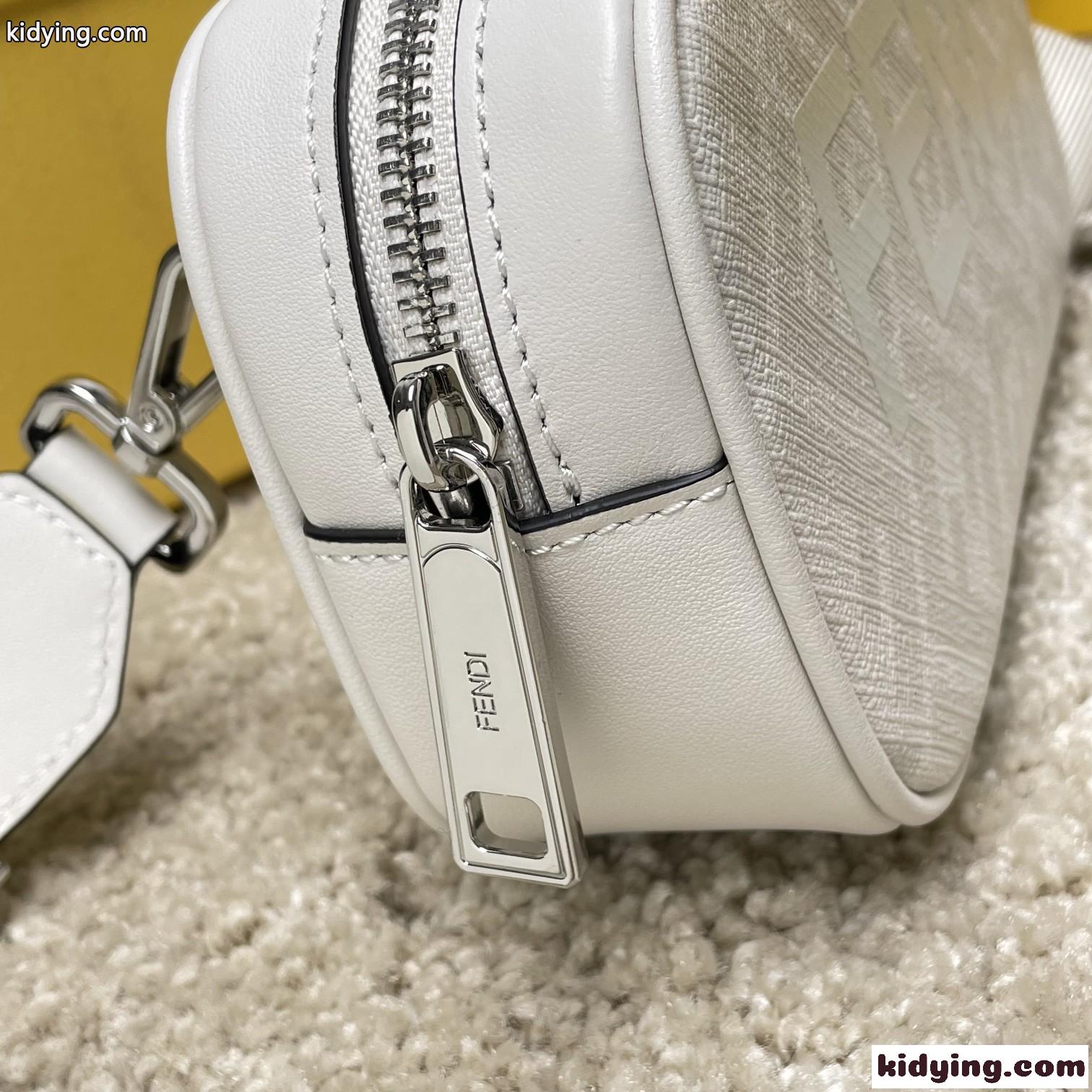 FENDI カメラケース フェンディ バッグ 人気 コピー メンズ スモール ショルダーバッグ-0