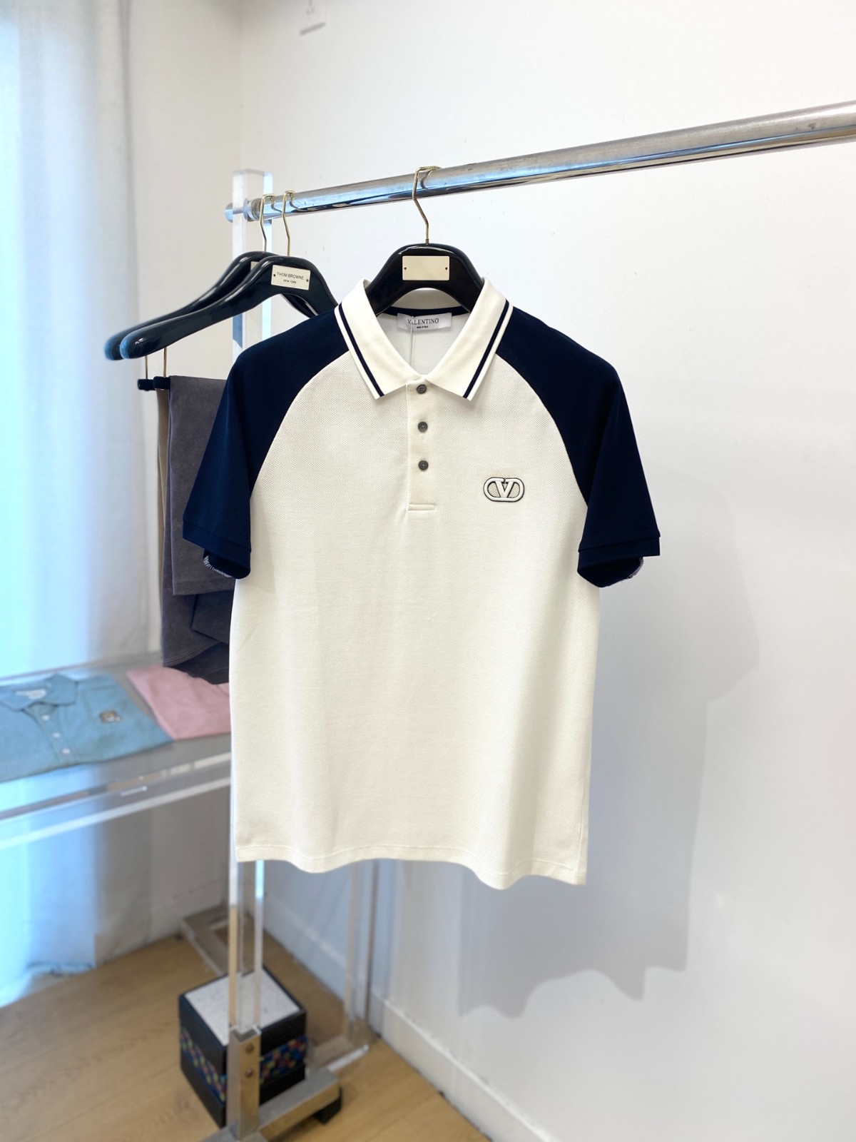 配色ラグランスリーブポロシャツ ヴァレンティノ Tシャツ 偽物 コットン ホワイト-0