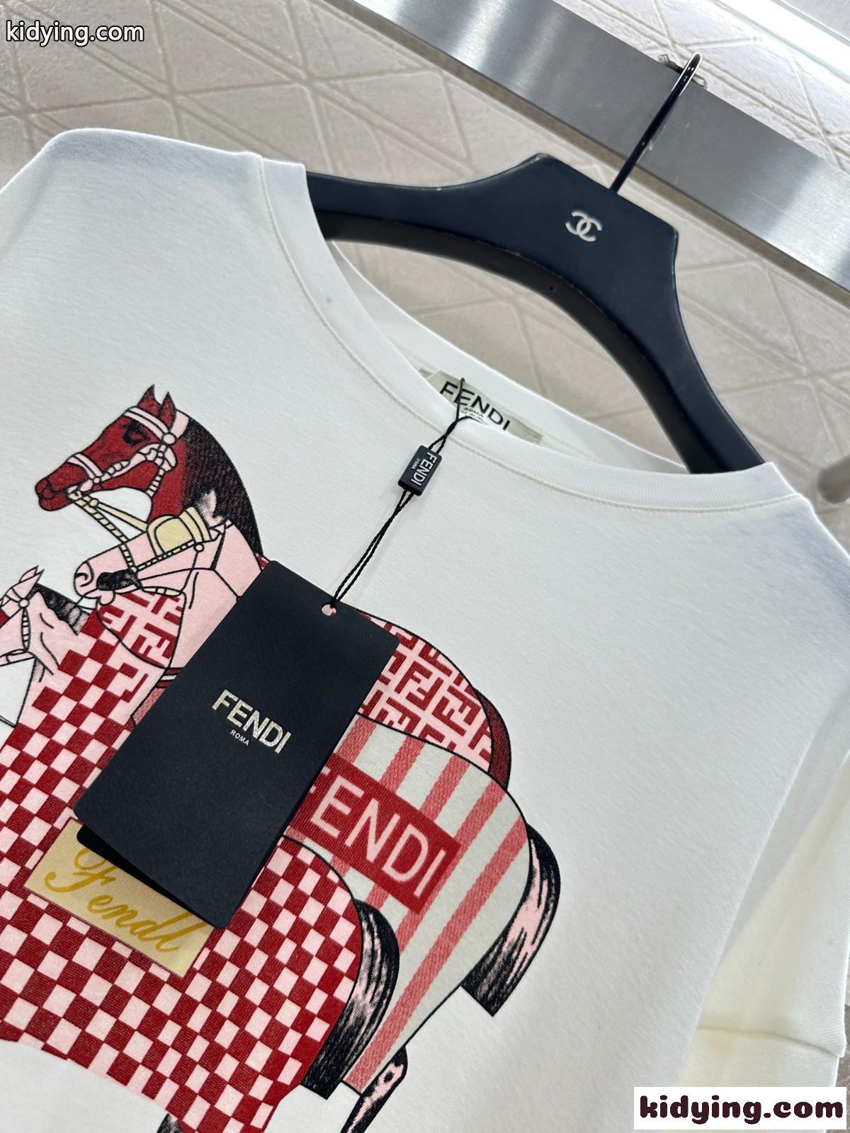 目を引く プリント ロングスリーブTシャツ フェンディ Tシャツ 偽物 コットン-1