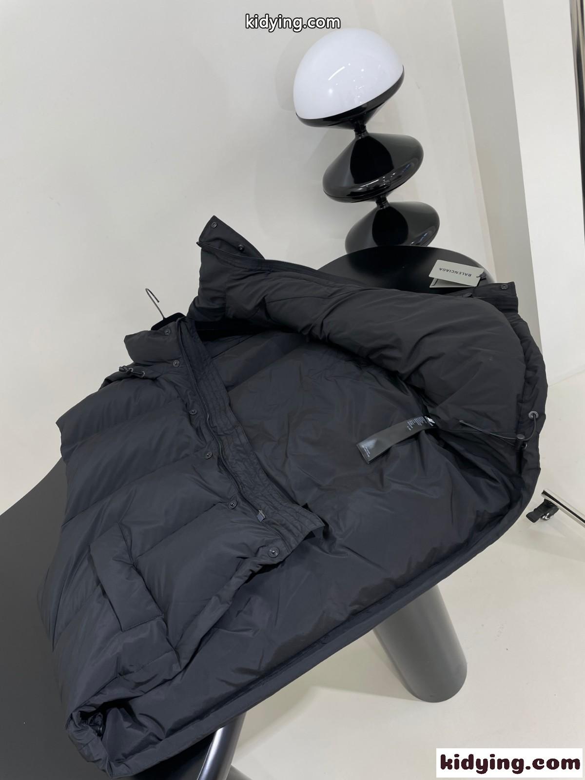 POLITICAL CAMPAIGN COCOON PUFFER ジレ バレンシアガ ダウンジャケット コピー-3