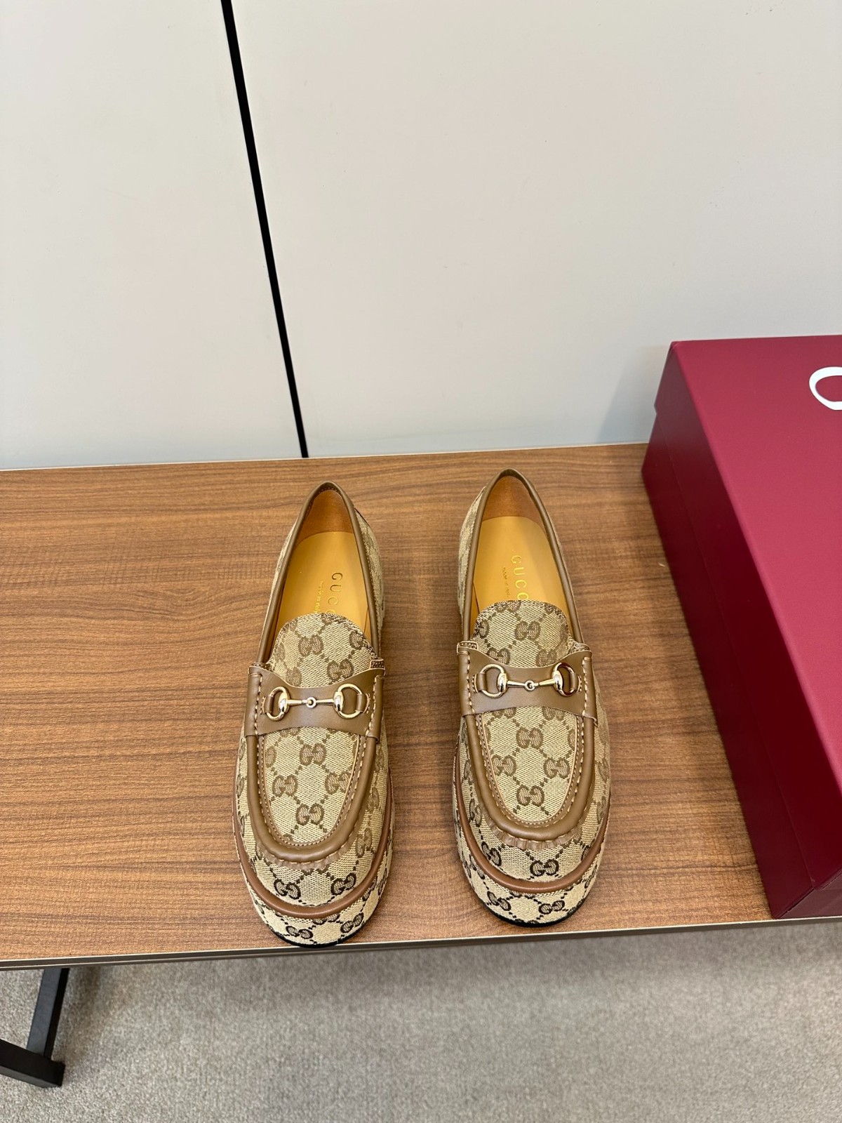 GUCCI ホースビット プラットフォーム ローファー グッチ スーパーコピー-1