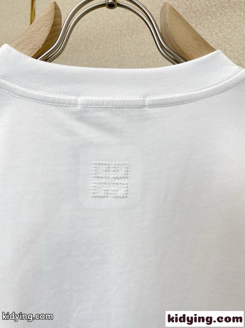 ジバンシィ Tシャツ 偽物 クルーネック シンプル 洗練された ロゴ刺繍-4