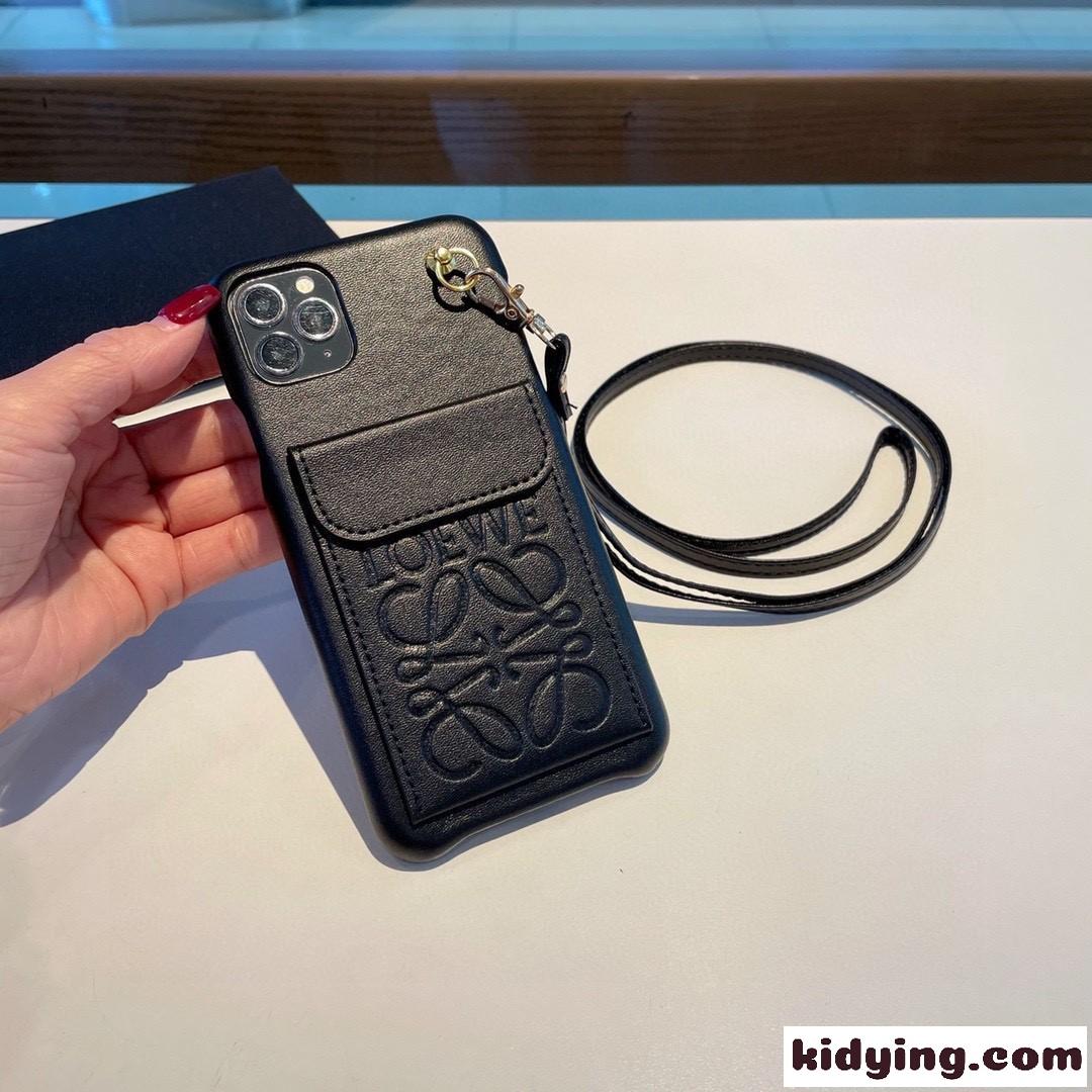 ロエベ アイフォンケース コピー ストラップ カード収納 高級感 おしゃれ スマホケース ブラック ブラウン-1