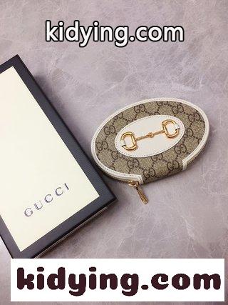 グッチ財布 売値 GG Supremeの高級人工帆布で作られたこの財布が新しく発売された Gucci 1955馬衔扣シリーズの装飾に力を加える コピー-4