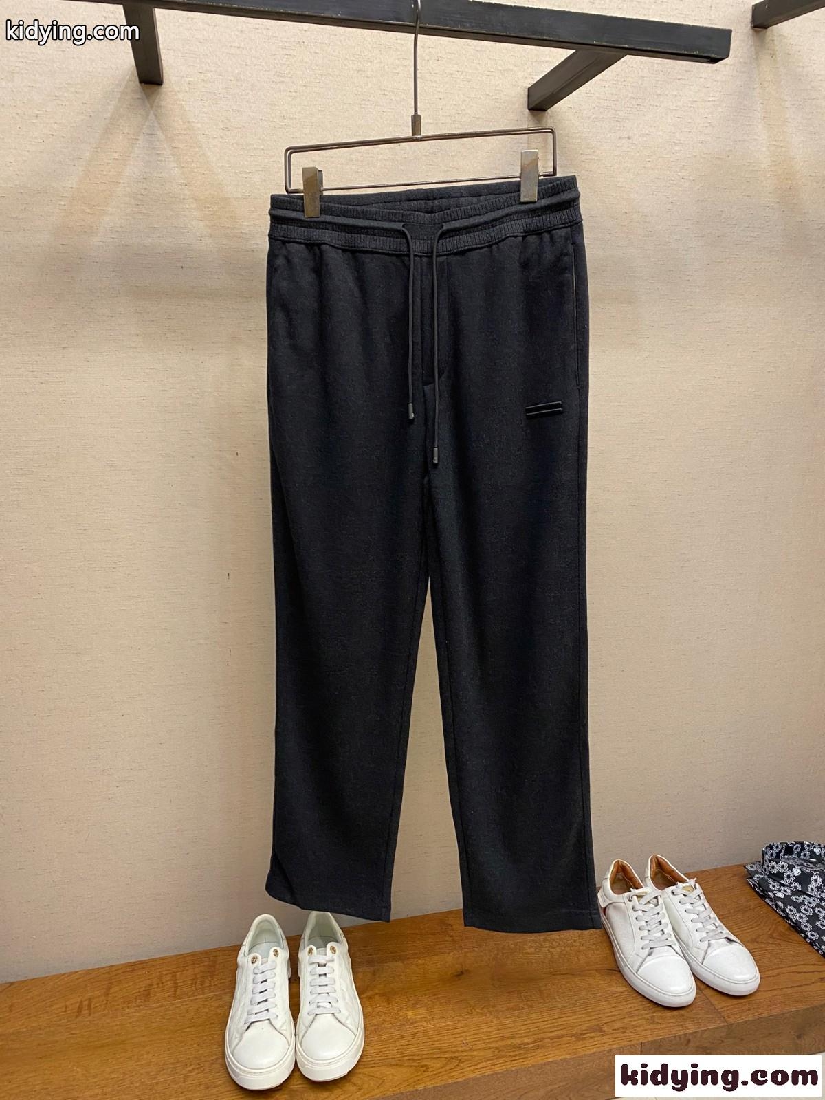 カジュアル エルメネジルド・ゼニア パンツ 偽物 リラックス スウェットパンツ ブラック-1
