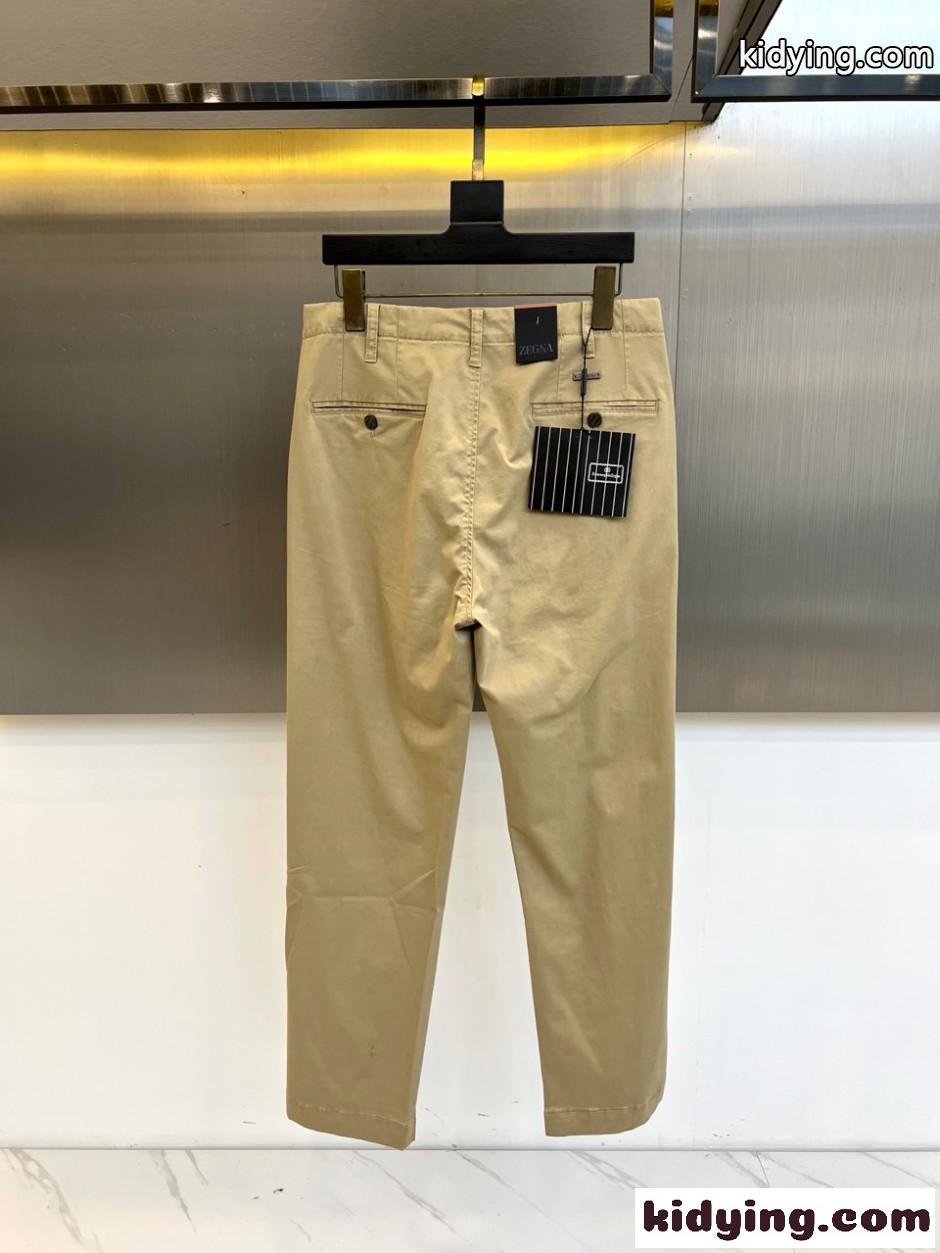 シンプル 洗練された チノパンツ エルメネジルド・ゼニア パンツ 偽物 ベージュ-2