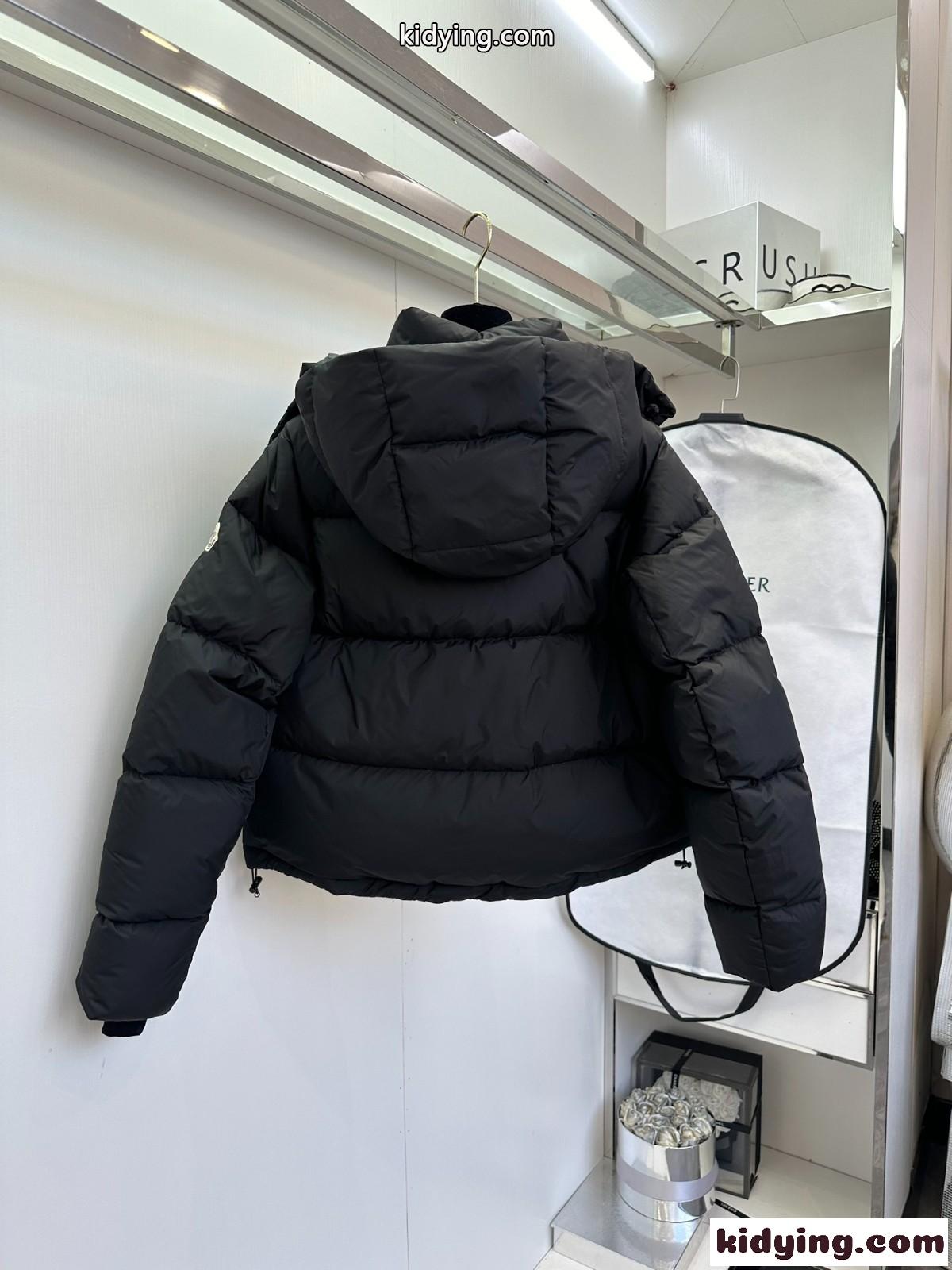 シンプル 合わせやすい モンクレール ダウンジャケット コピー レディース アウター ブラック-2