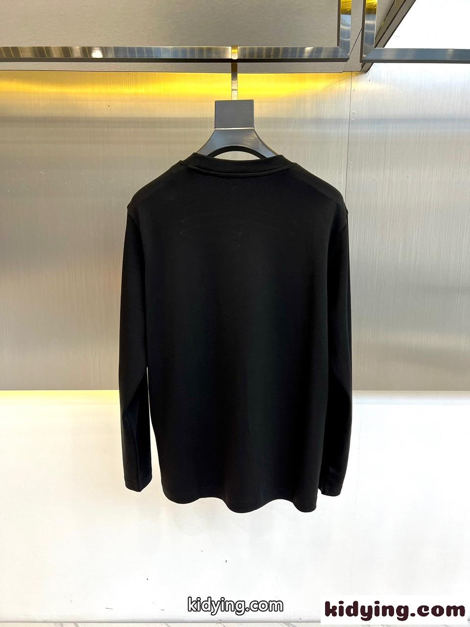 ベーシック 合わせやすい クルーネック 長袖Tシャツ フェンディ Tシャツ コピー ブラック-4