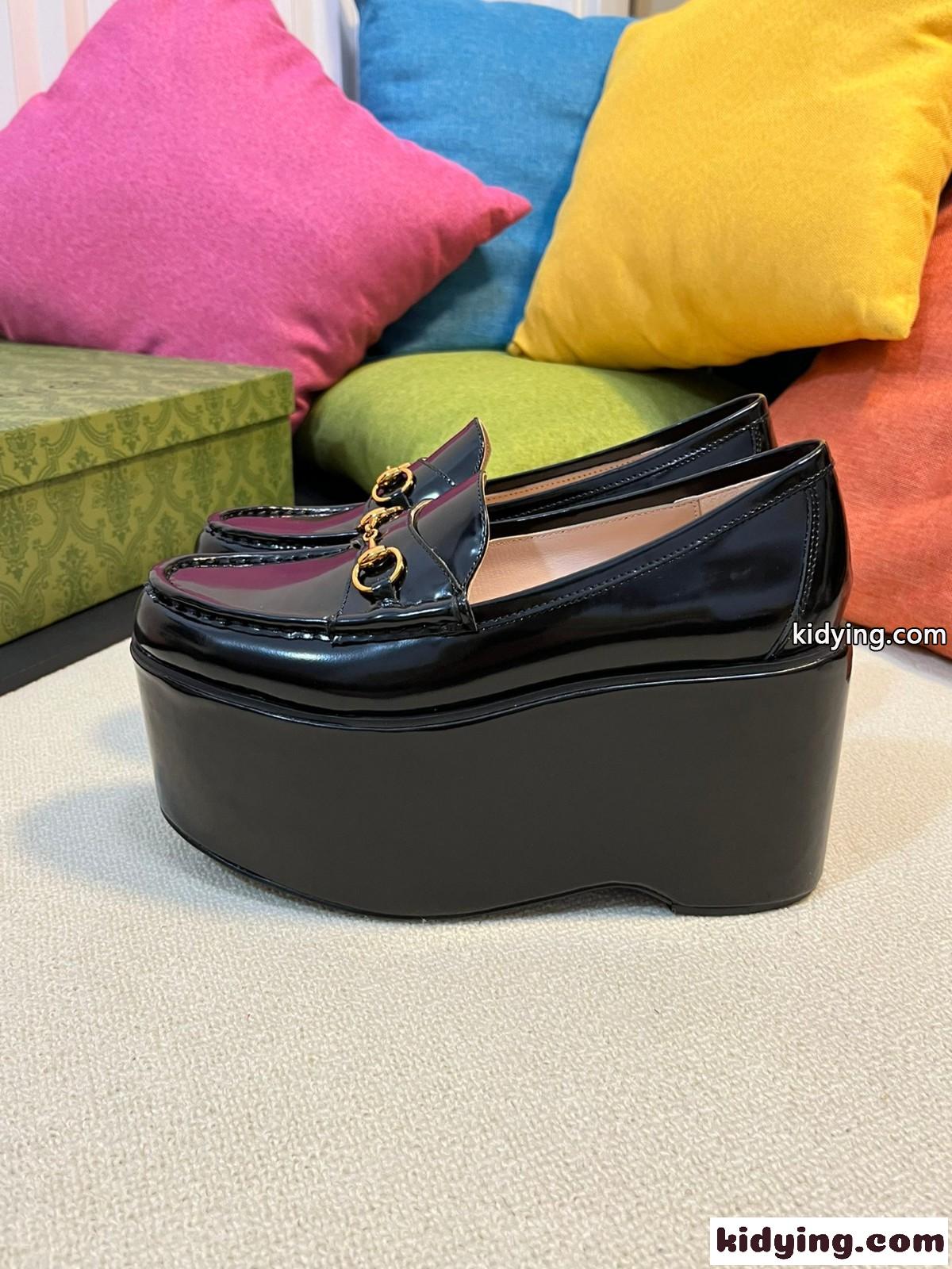 GUCCI ホースビット ウィメンズ プラットフォーム ローファー グッチ シューズ コピー ブラック-2