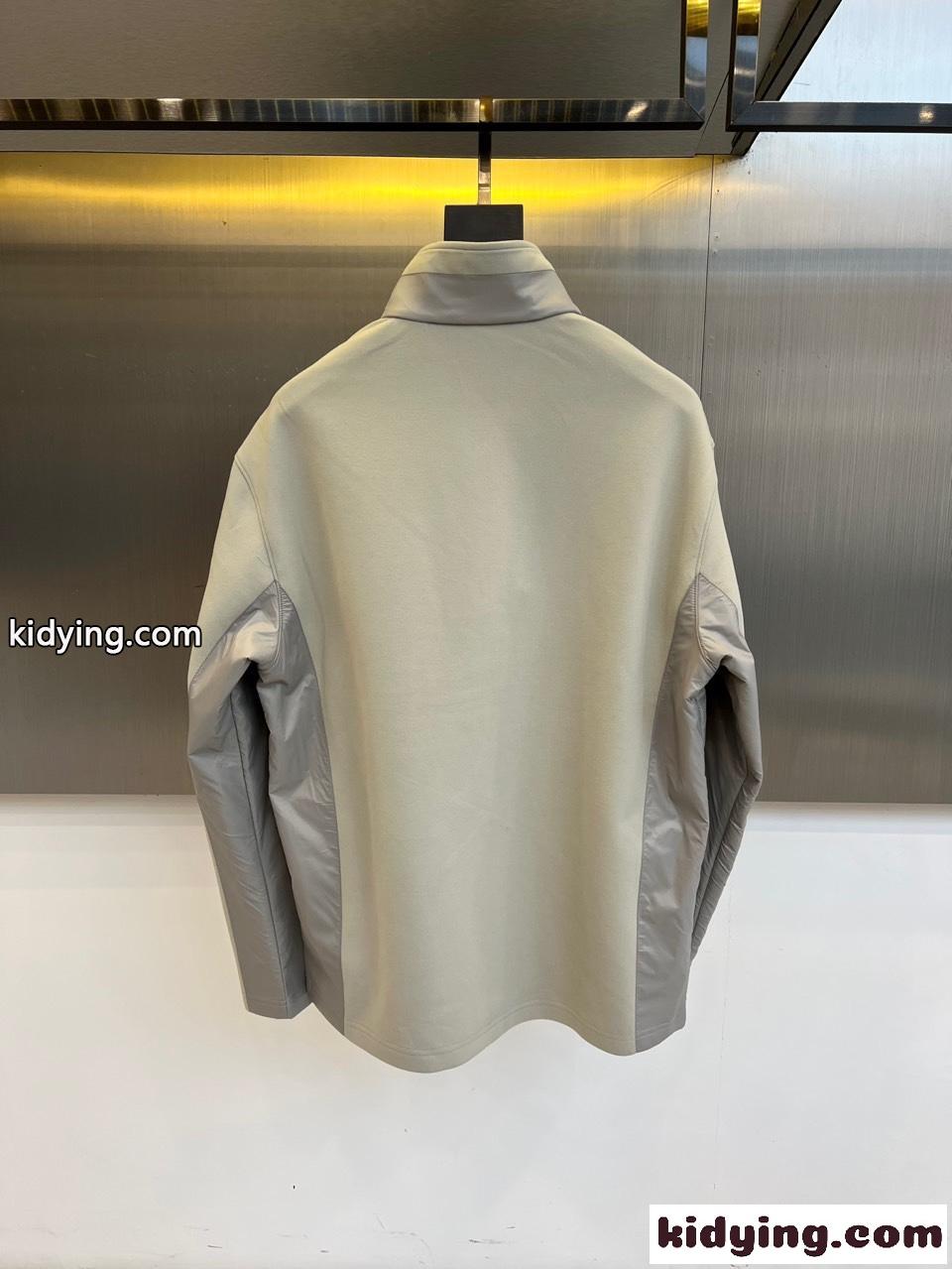 異素材切り替え ハーフジップ プルオーバー モンクレール Tシャツ 偽物-3