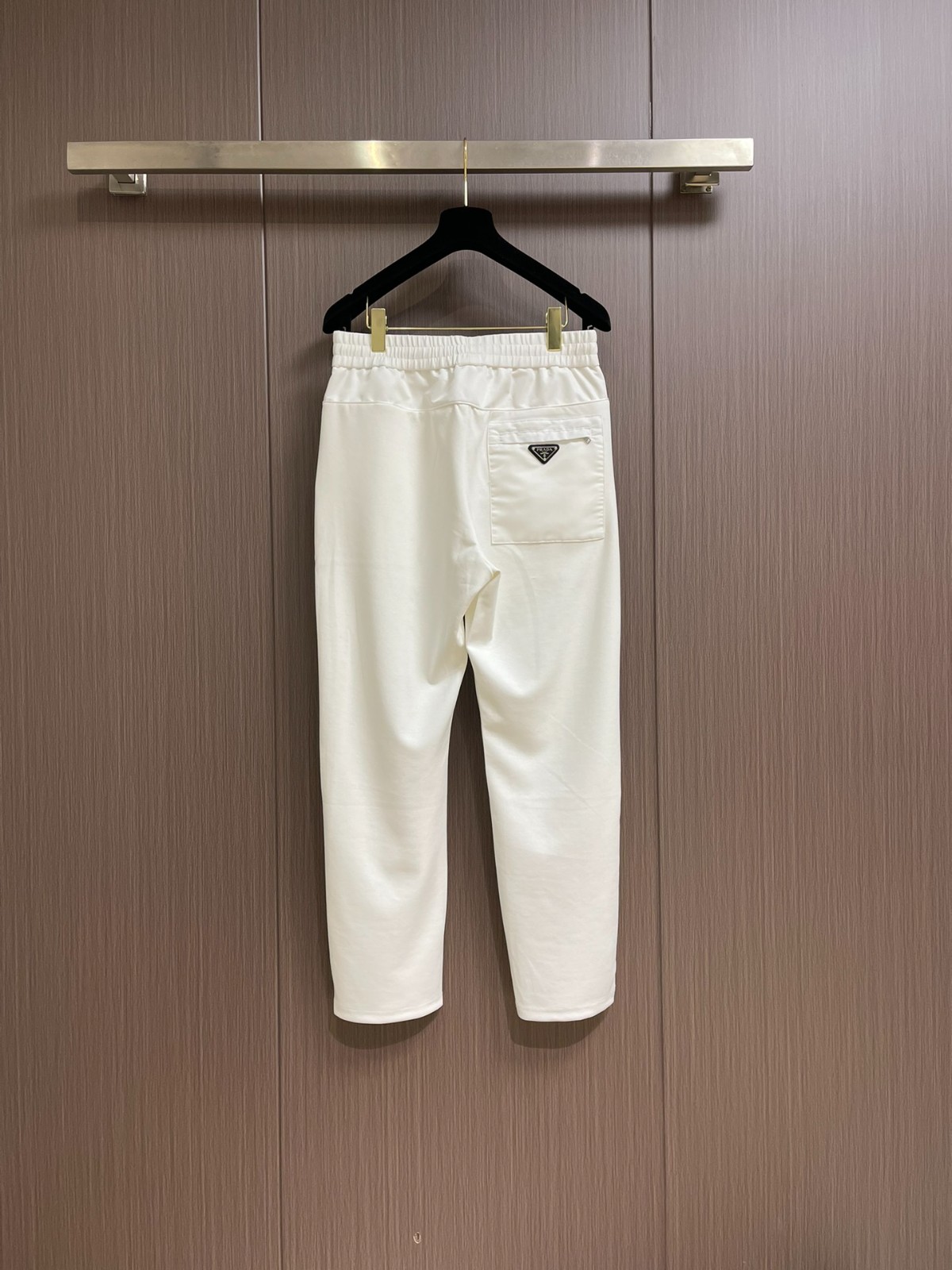 シンプル 合わせやすい ロゴ入り スウェットパンツ プラダ パンツ コピー メンズ-2