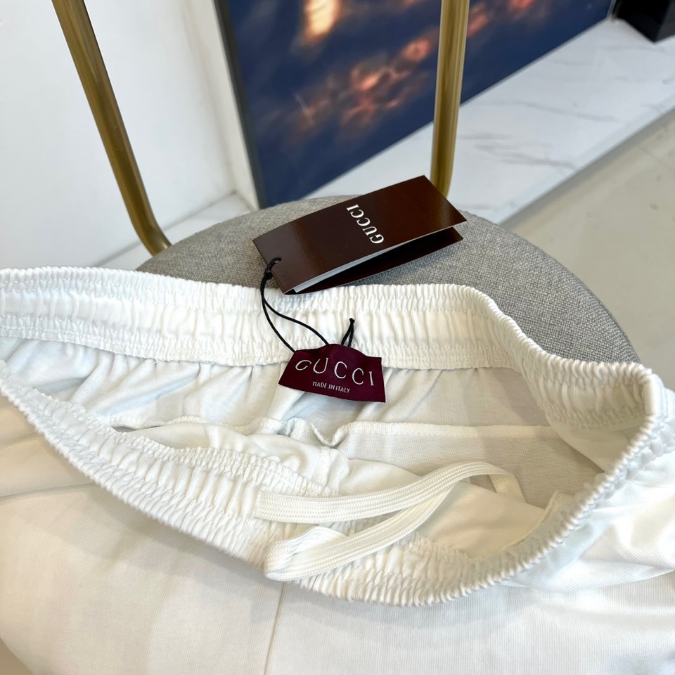 クルーネック 半袖Tシャツ ショートパンツ 上下セット グッチ セットアップ 偽物 ホワイト-4