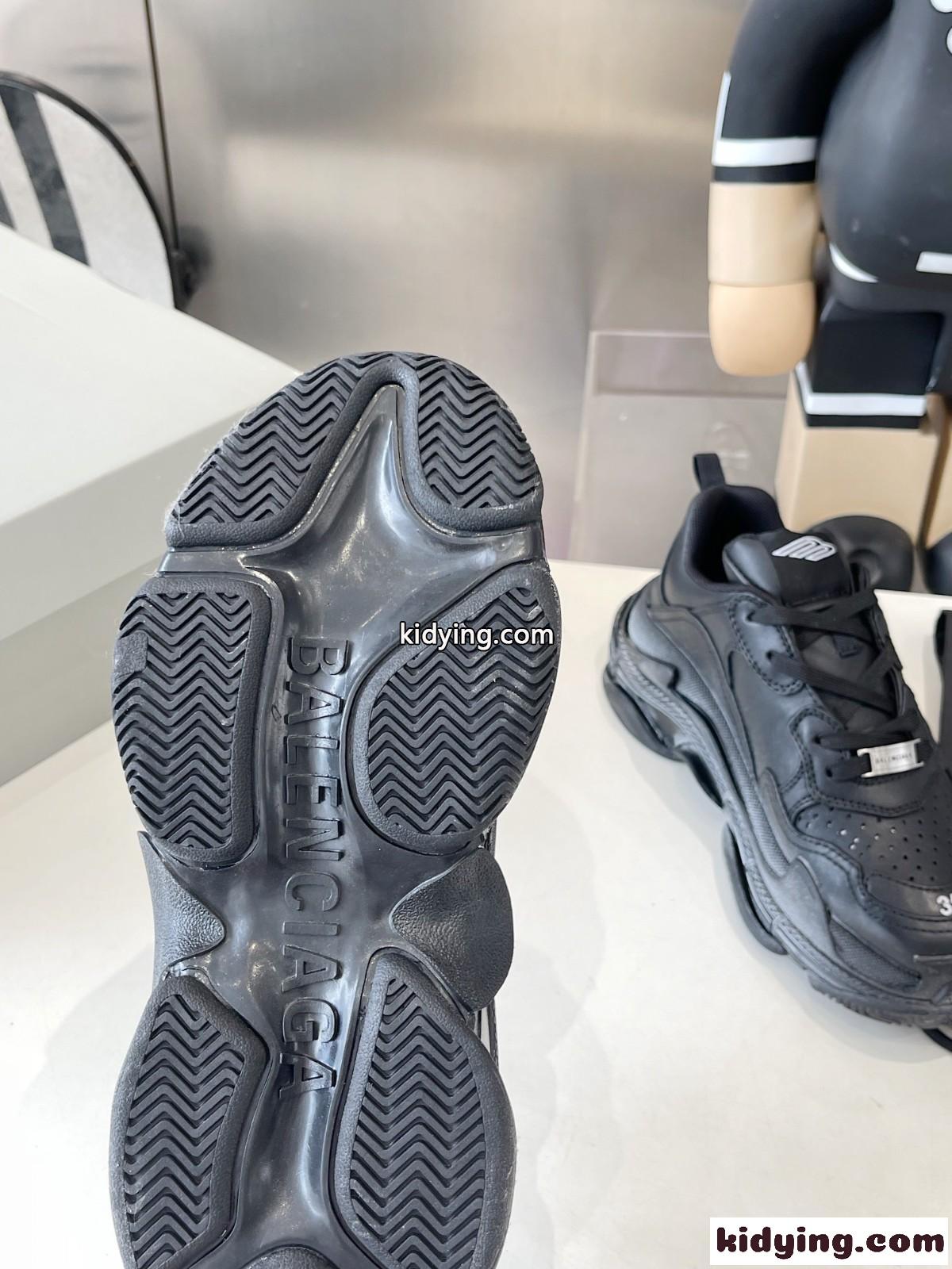 バレンシアガ スーパーコピー 人気 TRIPLE S SPORTY スニーカー レディース メンズ-5