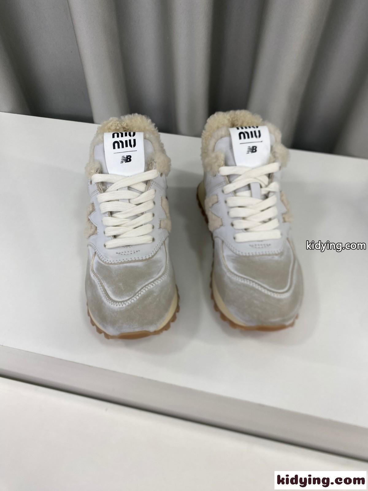 New Balance x Miu Miu ボアスニーカー ミュウミュウ スニーカー コピー レディース グレー-0