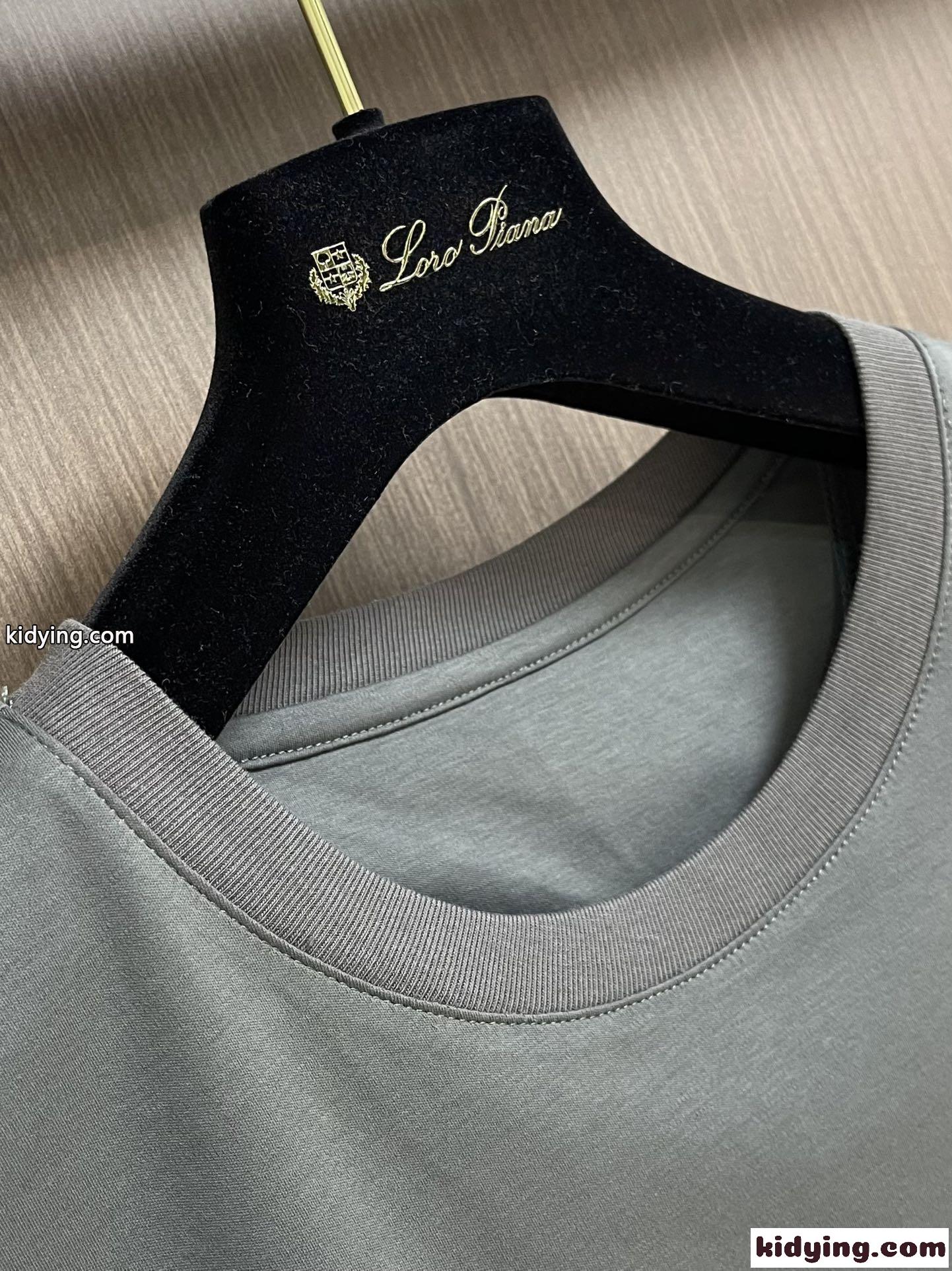 シンプル クルーネック 半袖Tシャツ エルメネジルド・ゼニア Tシャツ コピー グレー-1