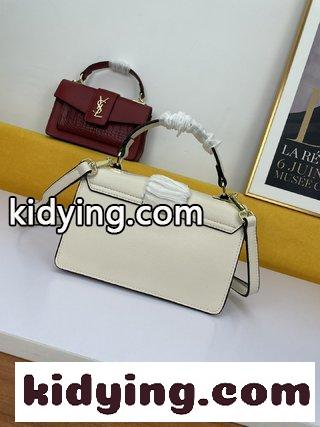 Saint Laurent Paris YSLサンローランの定番は輸入の掌紋牛皮 ワニ紋で作られており サンローラン バッグ 人気 コピー-3