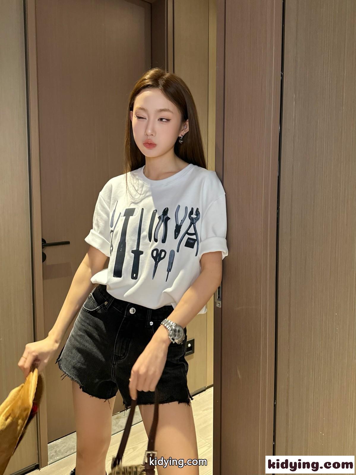カジュアル プリント フェンディ Tシャツ コピー クルーネック 半袖Tシャツ ホワイト-4