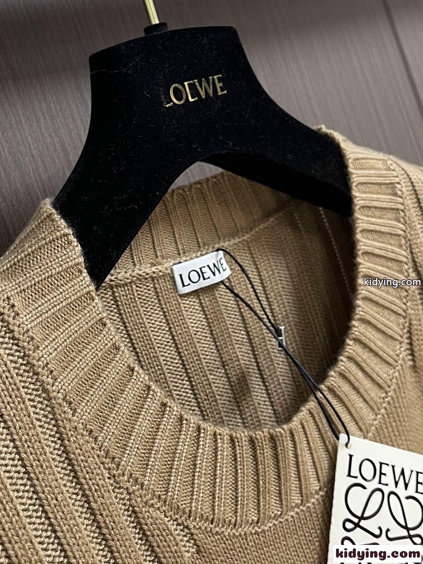 アナグラム 刺繍入り ロエベ セーター コピー ウールクルーネック キャメル-4
