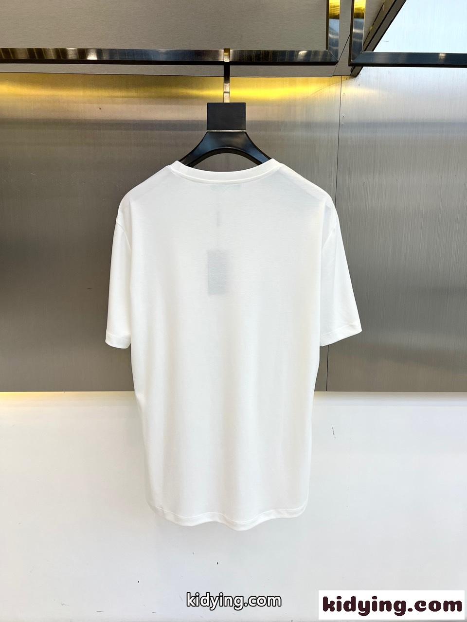 カジュアル リラックス アルマーニ Tシャツ 偽物 クルーネック 半袖Tシャツ ホワイト-3