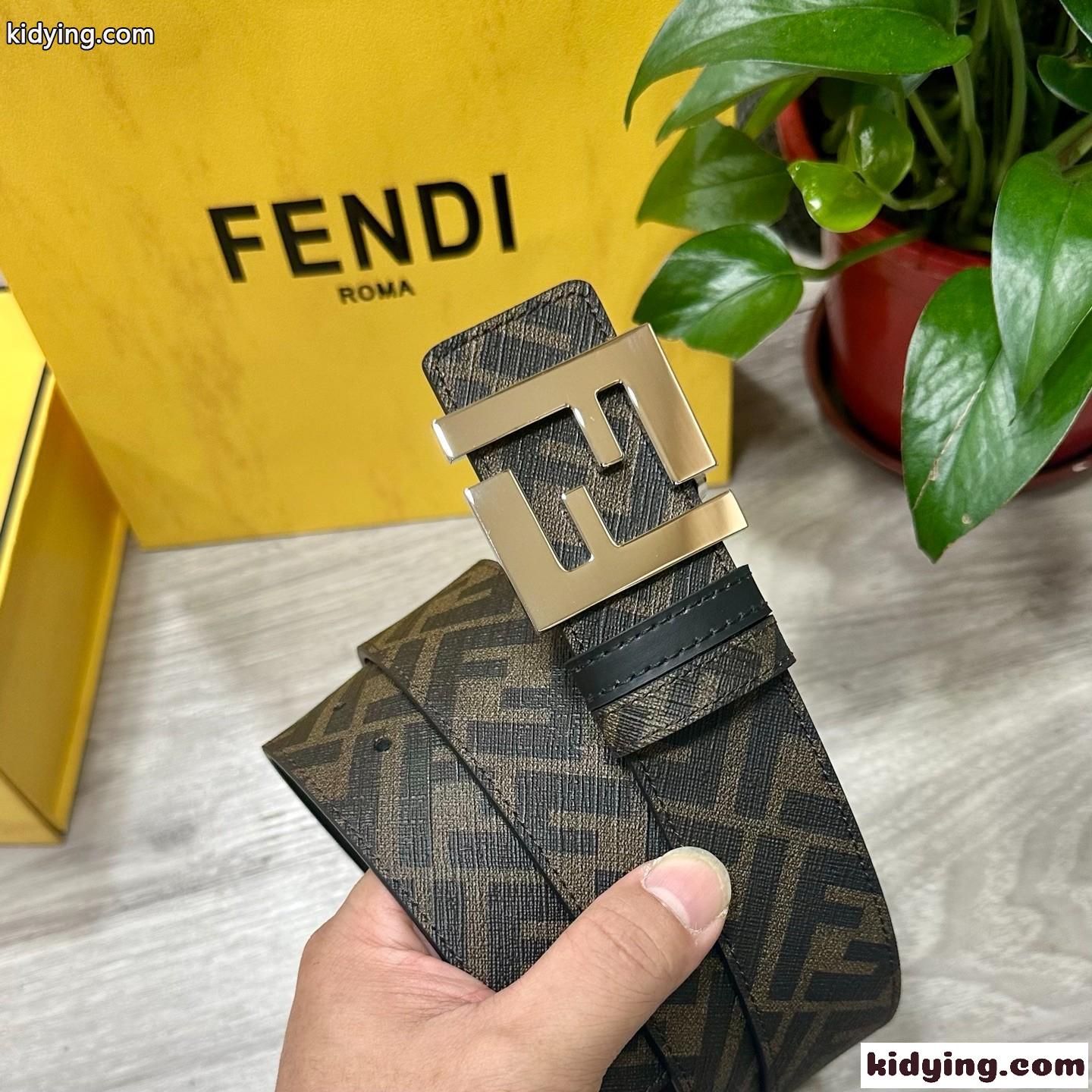 フェンディ ベルト 偽物 合わせやすい FFバックル リバーシブルベルト-1