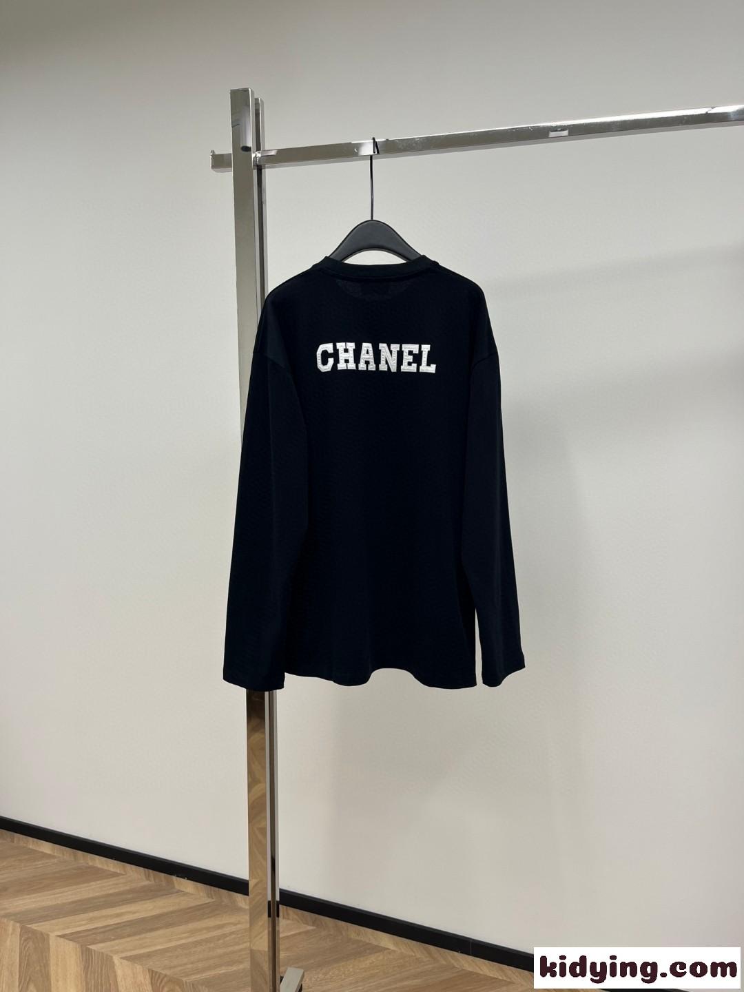 シンプル ロゴ ゆったり 長袖Tシャツ シャネル Tシャツ 偽物 ブラック-0