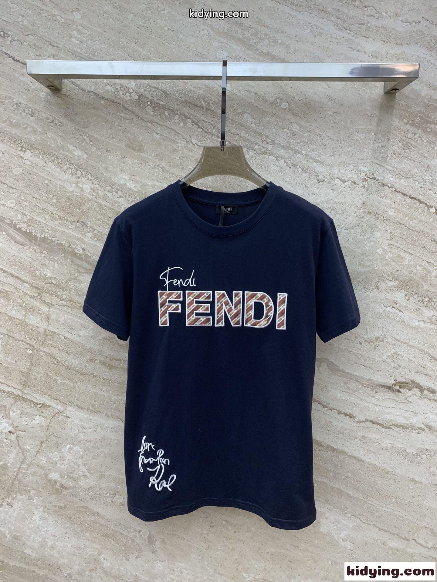 フェンディ Tシャツ コピー ロゴ 刺繍入り クルーネック 半袖Tシャツ ネイビー-1