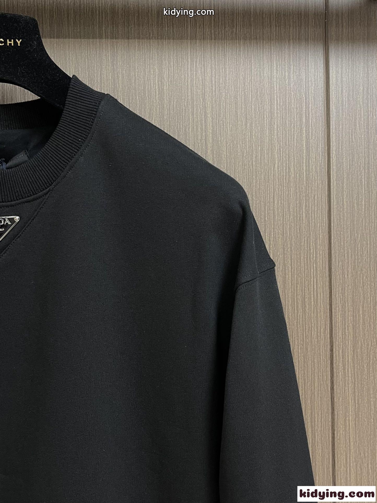 カジュアル 定番 ロゴ付き クルーネック プラダ Tシャツ コピー スウェットシャツ-4