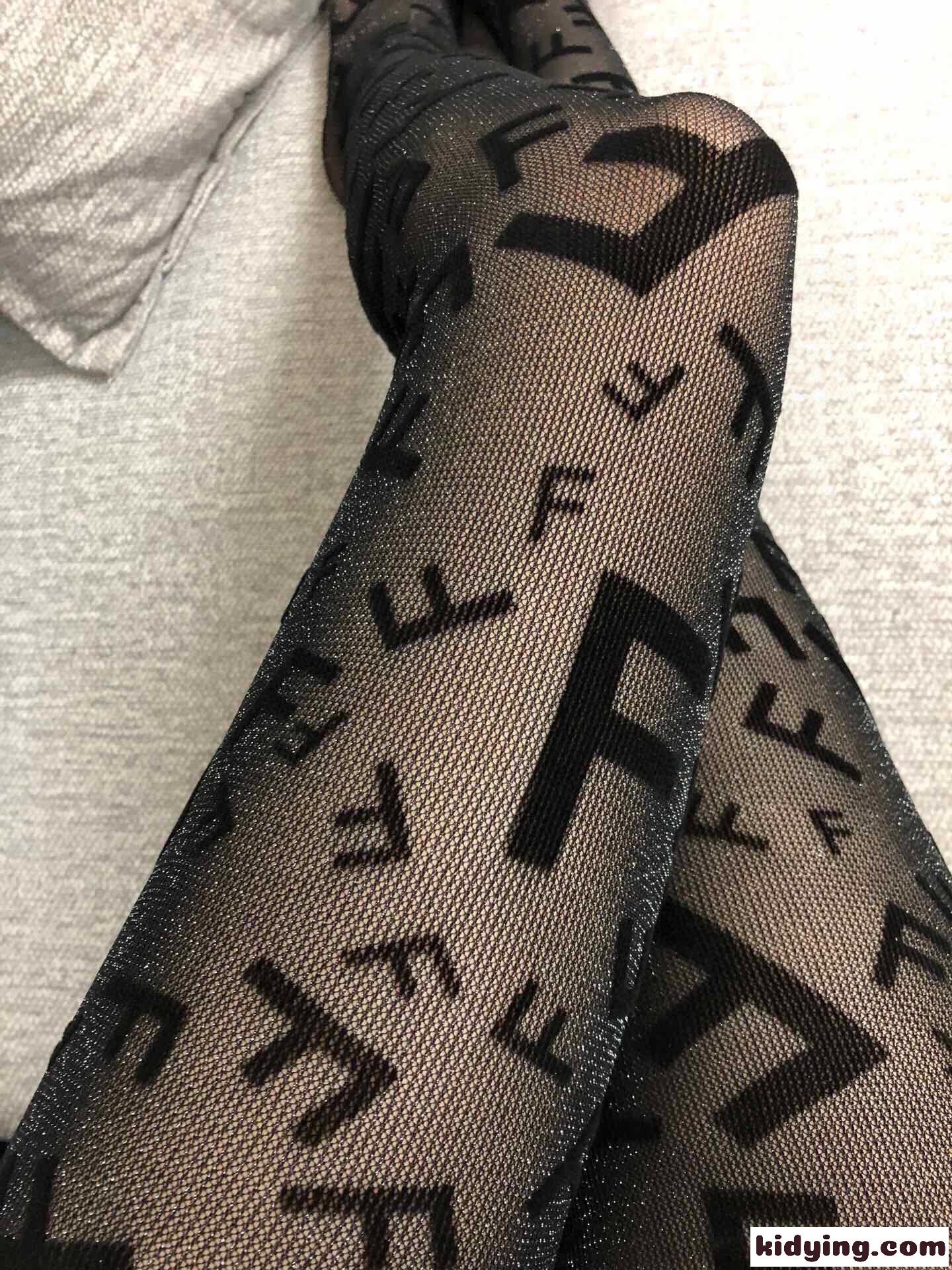 フェンディ 偽物 おしゃれ ロゴ入り ストッキング レッグウェア 合わせやすい-2