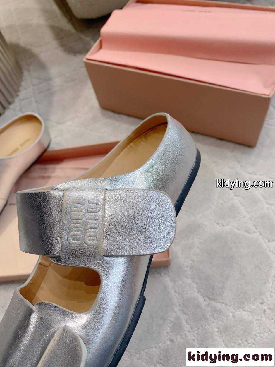 カジュアル ブリーチドレザー サンダル ミュウミュウ シューズ コピー シルバー-4