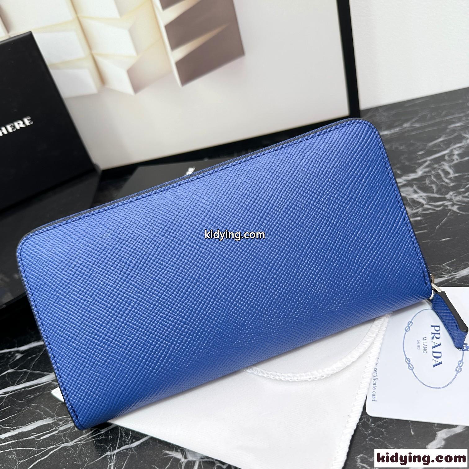 定番 エンボスロゴ プラダ 財布 コピー ラウンドファスナー 長財布 ブルー-1
