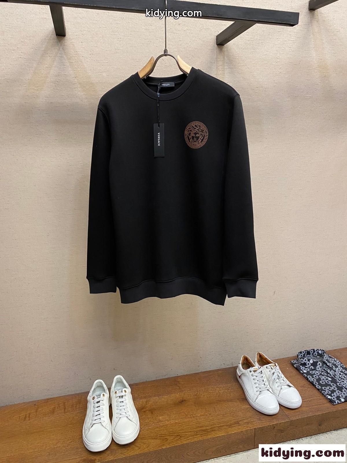 ヴェルサーチェ Tシャツ コピー コットン シンプル ロゴ クルーネック スウェットシャツ ブラック-1