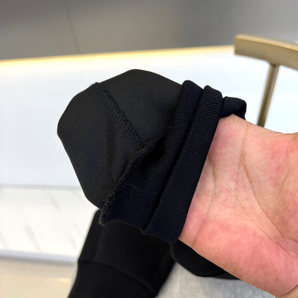 カジュアル 合わせやすい メンズ スウェットパンツ グッチ パンツ コピー ブラック-4