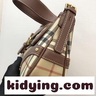 B家の中で最も典型的な脇の下バッグはレトロでモダンで 美しさと実用性が共存しています バーバリー バッグ 斜めがけ コピー-4