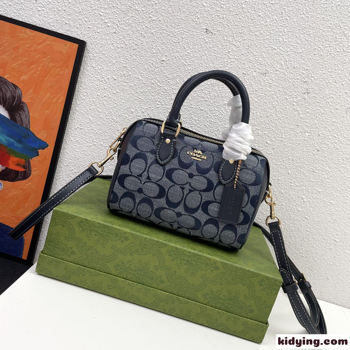 レディース コーチ シグネチャー 2WAY ROWAN ローワンミニボストンバッグ スーパーコピー-1