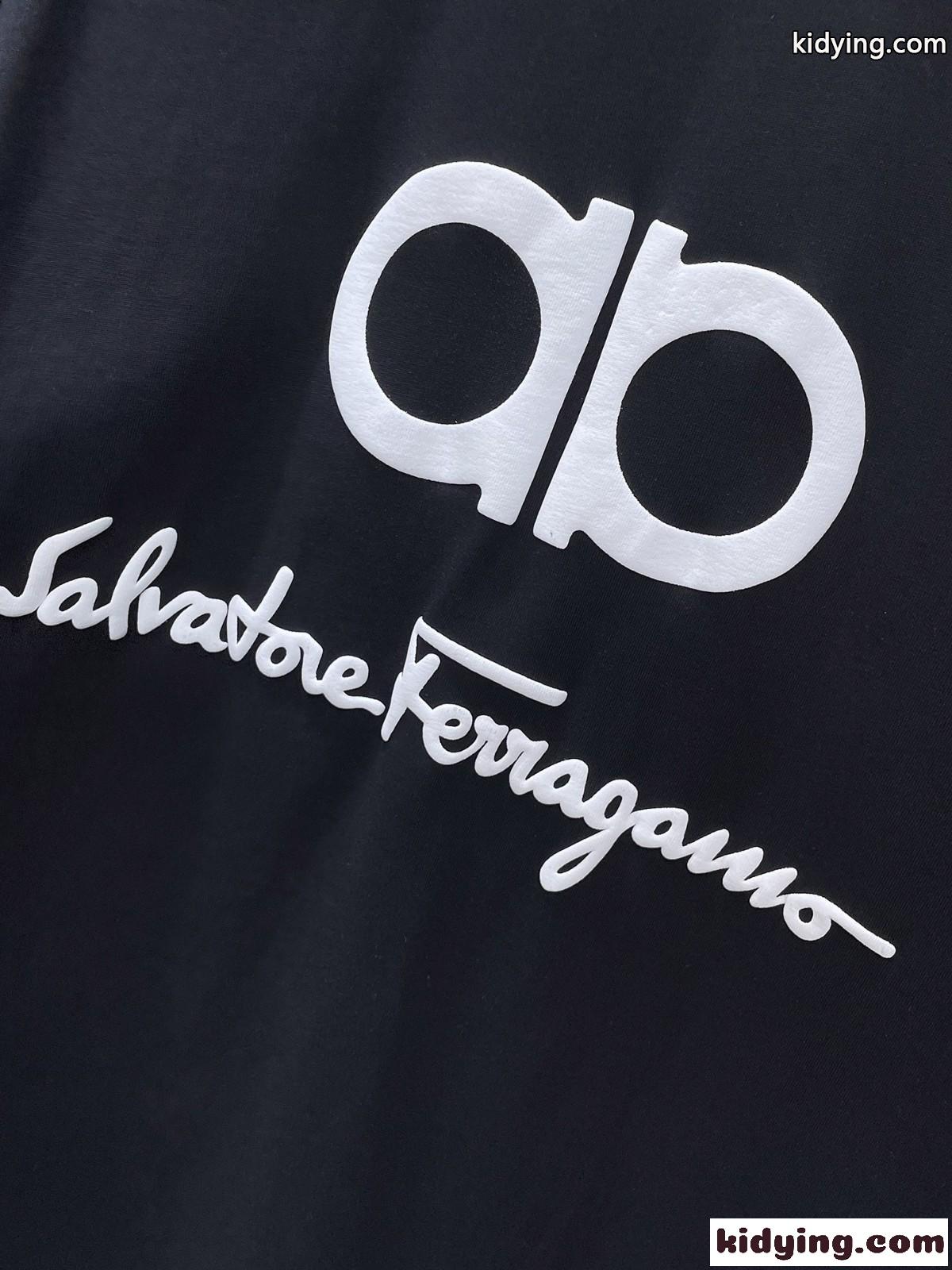 シンプル ロゴ入り クルーネックTシャツ サルヴァトーレ・フェラガモ 半袖Tシャツ コピー ブラック-0