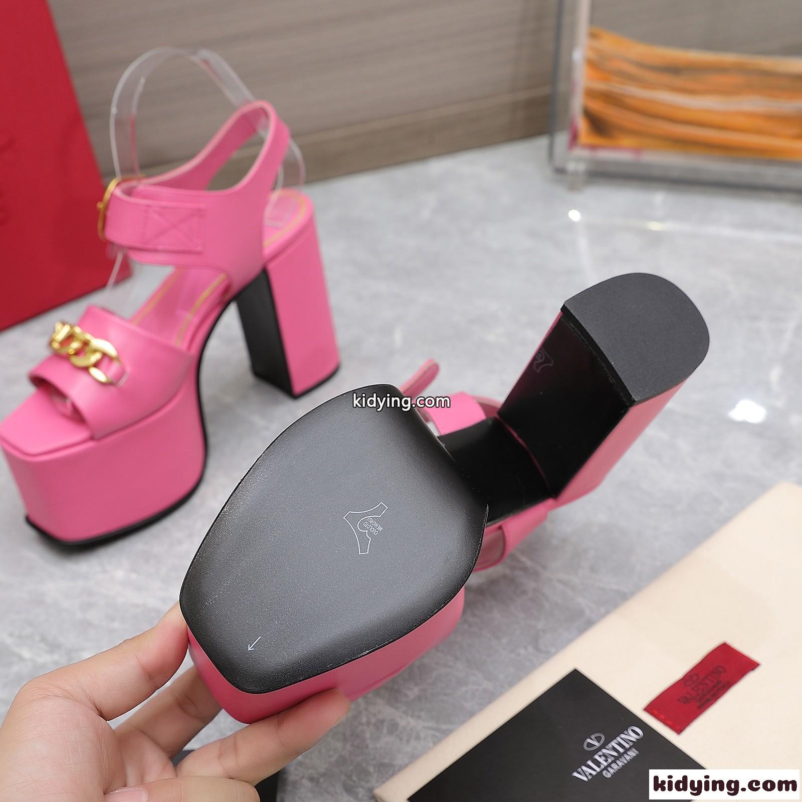 Vロゴ チェーン カーフスキン プラットフォーム サンダル 12.5cm ヴァレンティノ サンダル コピー ピンク-3